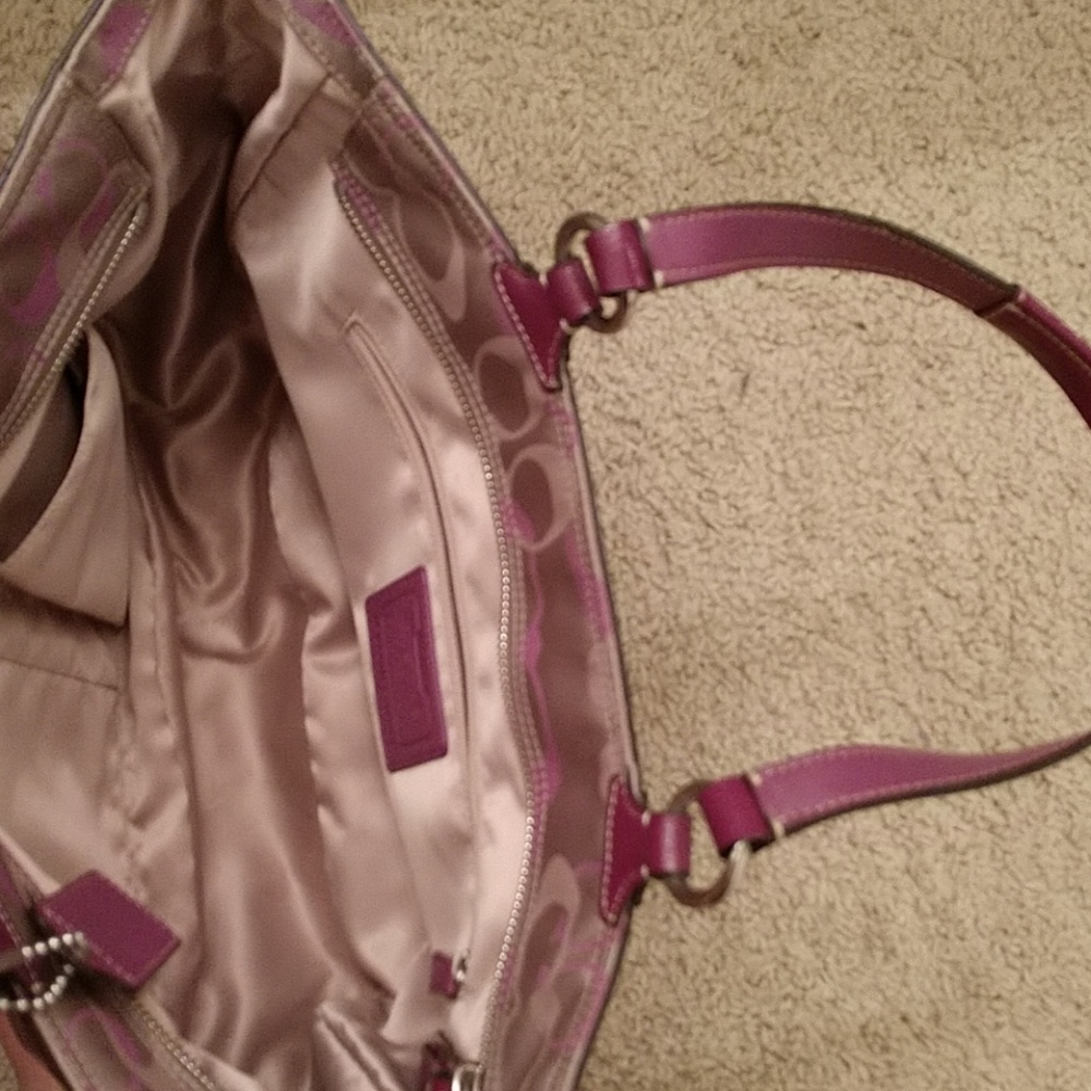 Coach purse - Picture 2 of 8